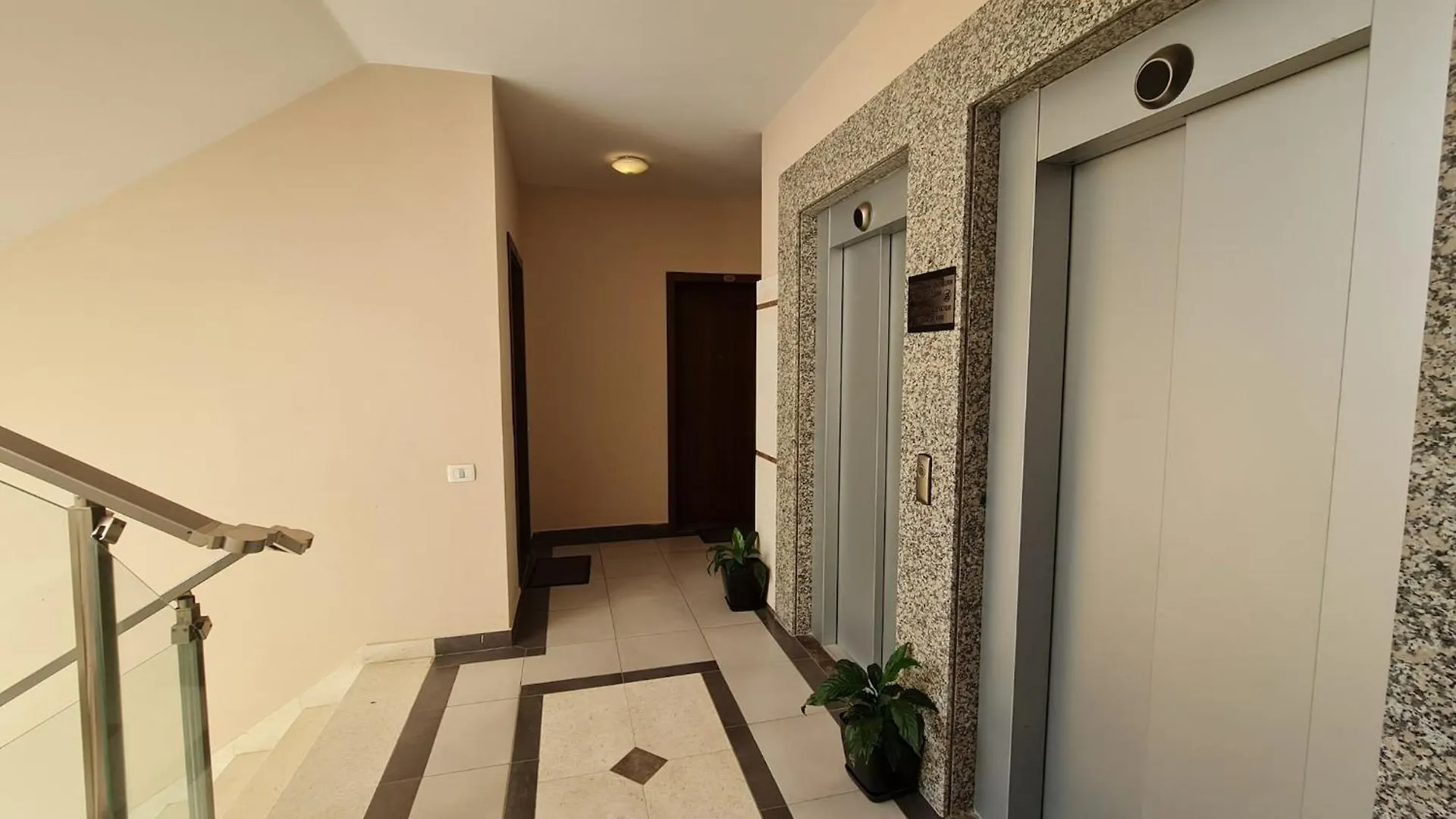 Spacious Apartment For Five Guests Gjirokastër