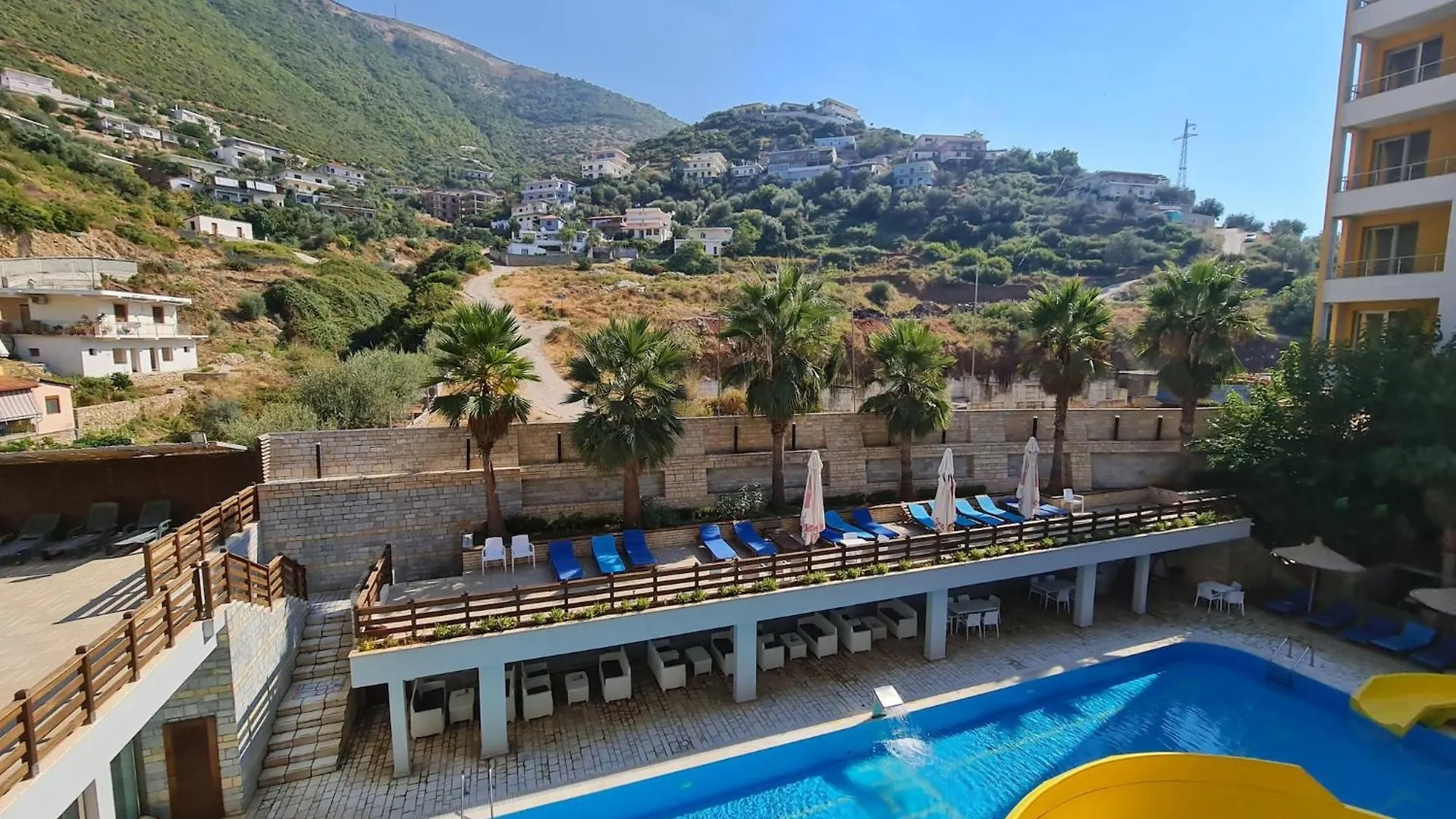 Spacious Apartment For Five Guests Gjirokastër